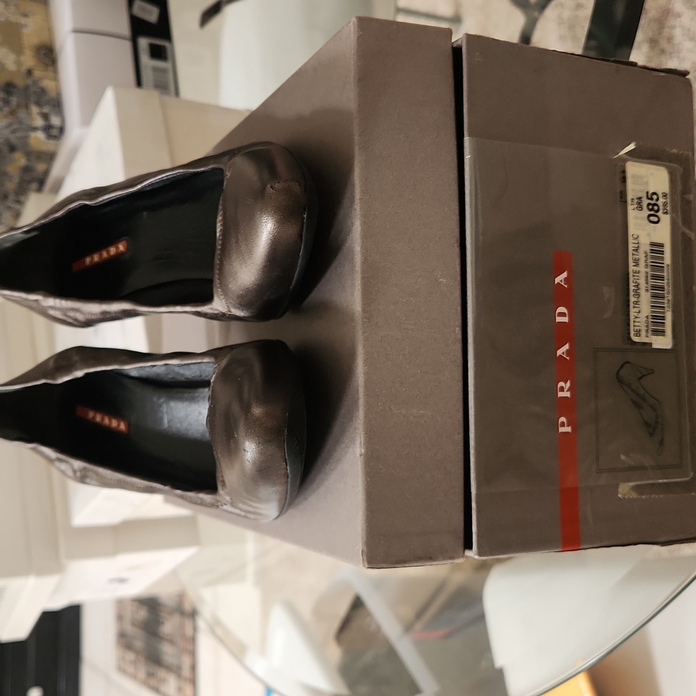 PRADA METALLIC SIZE 81/2 HEELS